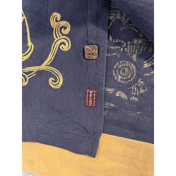 Tommy Bahama Shirt Adult Medium Black Koi Fish Big Print Hawaiian 100% Silk - Picture 9 of 10